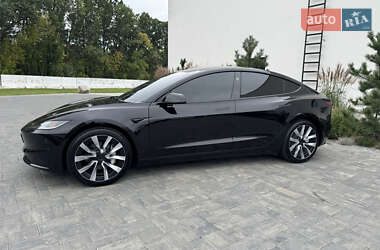 Седан Tesla Model 3 2024 в Луцьку