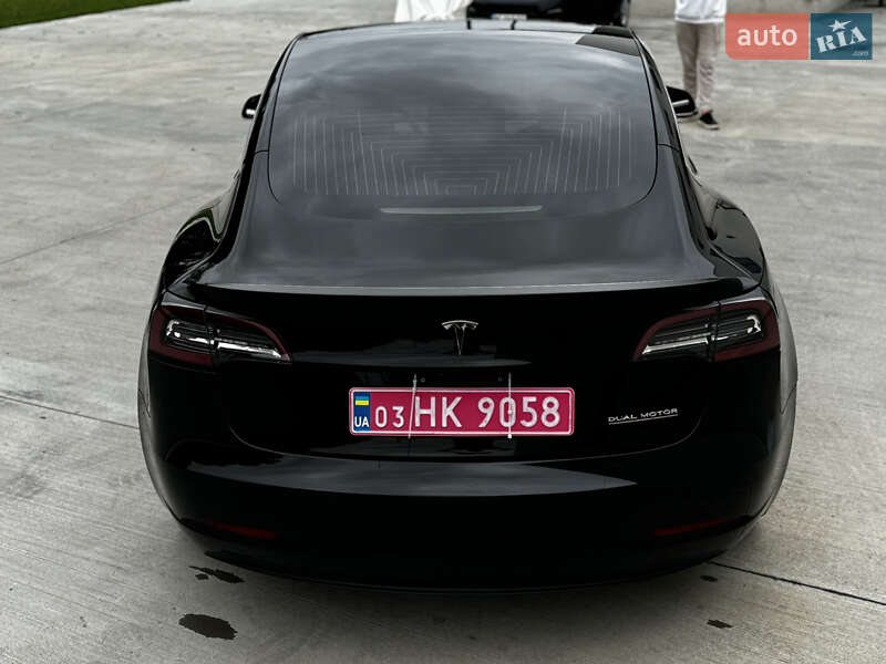 Седан Tesla Model 3 2019 в Луцке
