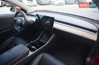 Седан Tesla Model 3 2018 в 