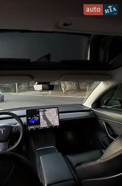 Седан Tesla Model 3 2019 в 