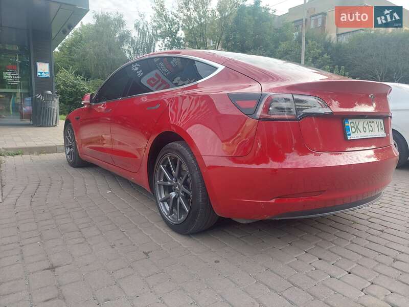 Седан Tesla Model 3 2019 в Ужгороде фото 4 Седан Tesla Model 3 2019 в Ужгороде