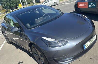 Седан Tesla Model 3 2023 в 