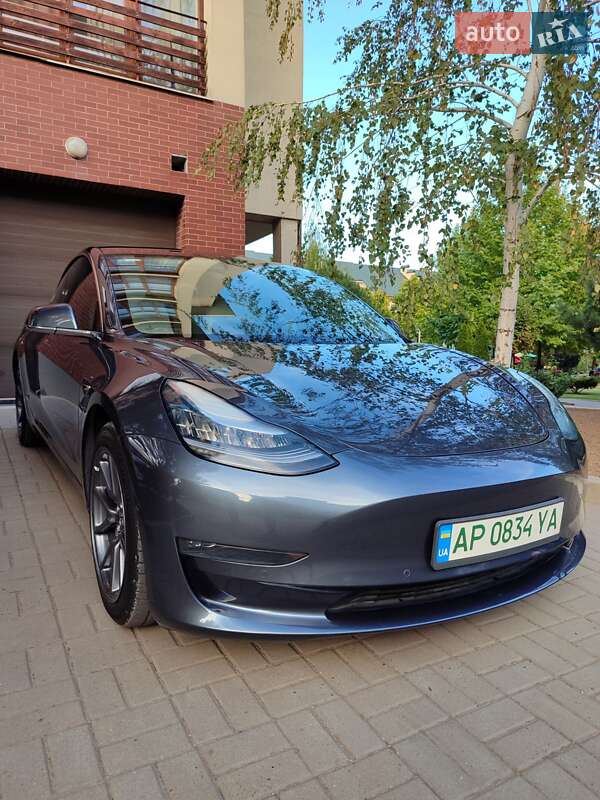 Tesla Model 3 2019