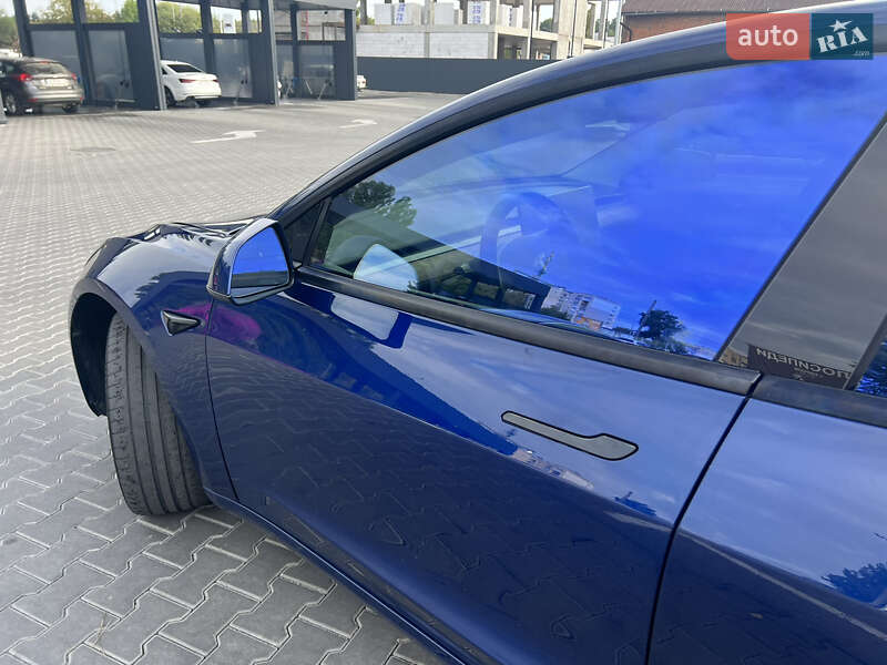 Седан Tesla Model 3 2021 в Вінниці