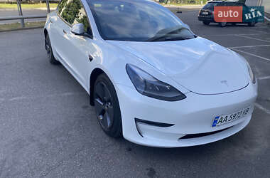 Седан Tesla Model 3 2023 в Броварах