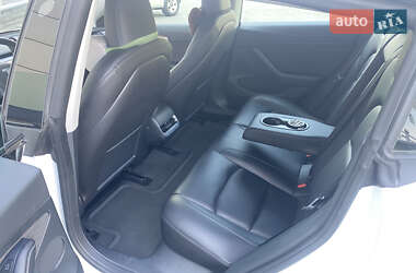 Седан Tesla Model 3 2023 в Броварах