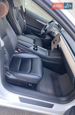 Седан Tesla Model 3 2023 в Броварах