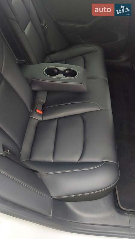 Седан Tesla Model 3 2022 в Луцке фото 7 Седан Tesla Model 3 2022 в Луцке