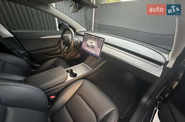 Седан Tesla Model 3 2022 в 