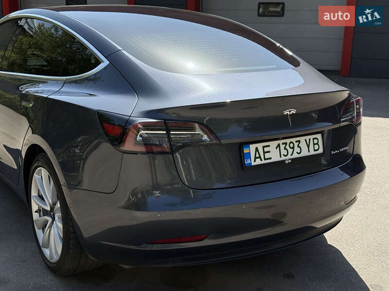 Седан Tesla Model 3 2019 в Харькове