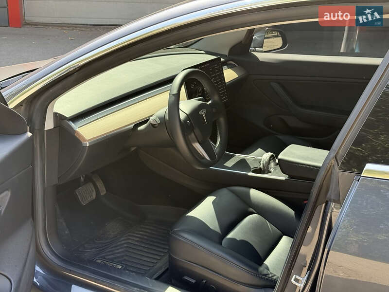 Седан Tesla Model 3 2019 в Харькове