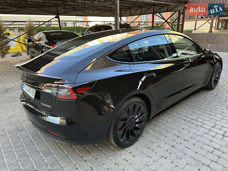 Седан Tesla Model 3 2023 в Одесі