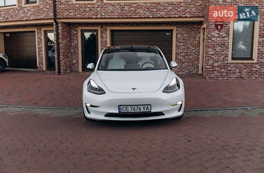 Седан Tesla Model 3 2023 в 