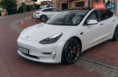 Седан Tesla Model 3 2023 в 