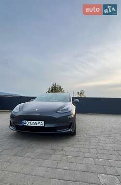 Седан Tesla Model 3 2021 в Хусте