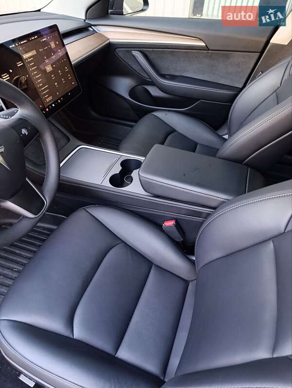 Седан Tesla Model 3 2023 в Харькове