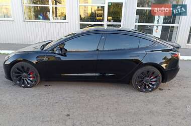 Седан Tesla Model 3 2023 в 