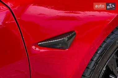 Седан Tesla Model 3 2020 в 