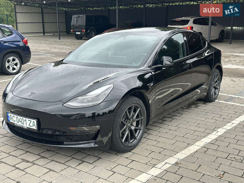 Tesla Model 3 2021