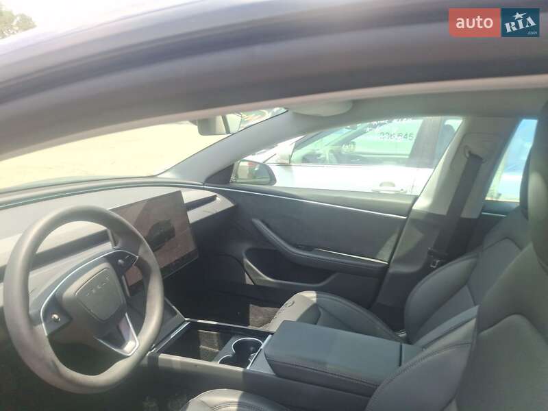 Седан Tesla Model 3 2024 в Киеве
