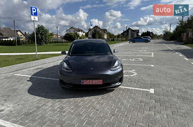 Седан Tesla Model 3 2018 в 