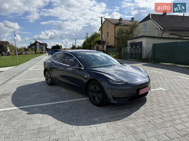 Седан Tesla Model 3 2018 в 