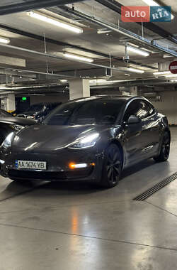 Седан Tesla Model 3 2019 в Киеве