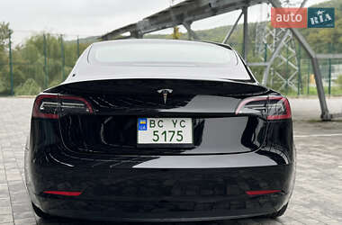 Седан Tesla Model 3 2019 в 