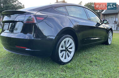 Седан Tesla Model 3 2020 в 
