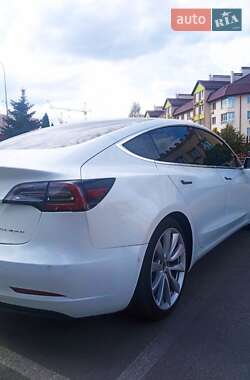 Седан Tesla Model 3 2019 в 