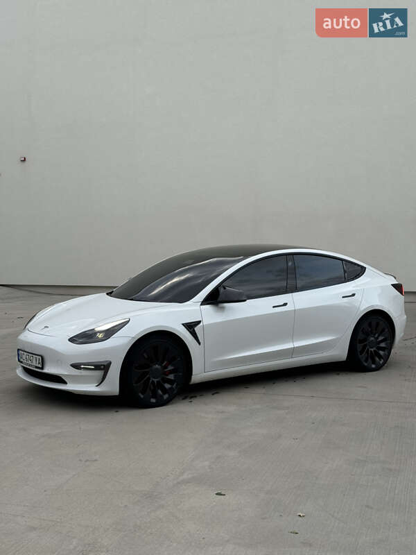 Седан Tesla Model 3 2021 в Луцьку