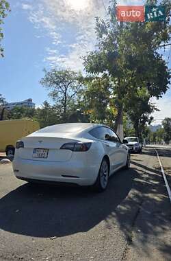 Седан Tesla Model 3 2021 в 