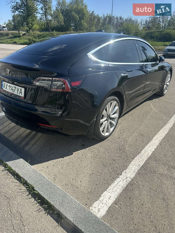 Седан Tesla Model 3 2019 в Харкові