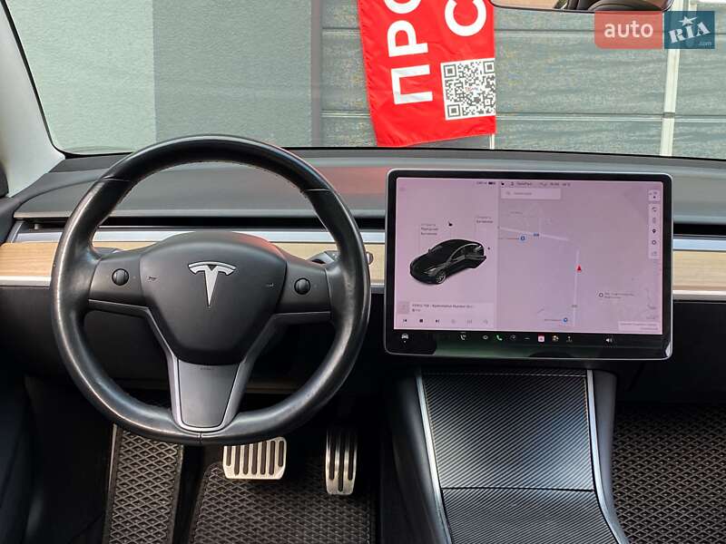 Седан Tesla Model 3 2018 в Києві
