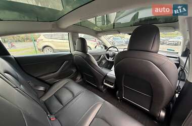 Седан Tesla Model 3 2020 в 