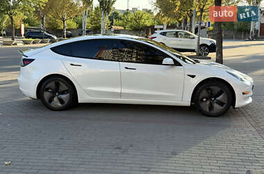 Седан Tesla Model 3 2021 в Днепре