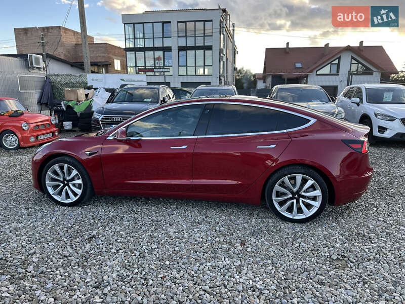 Седан Tesla Model 3 2018 в Ивано-Франковске