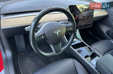 Седан Tesla Model 3 2018 в 