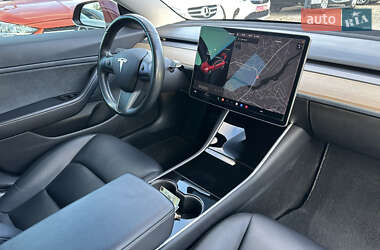 Седан Tesla Model 3 2018 в 