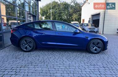 Седан Tesla Model 3 2020 в 