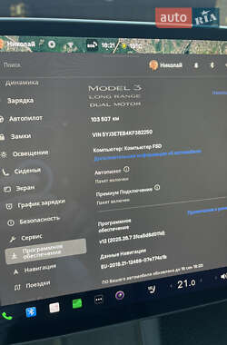 Седан Tesla Model 3 2019 в 