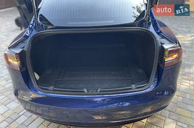 Седан Tesla Model 3 2019 в 