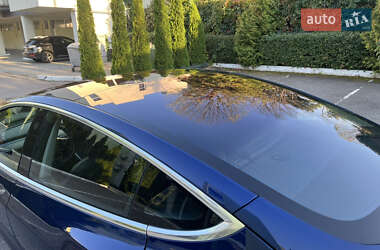Седан Tesla Model 3 2018 в 