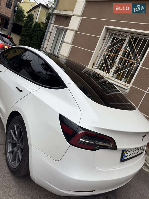 Седан Tesla Model 3 2021 в Трускавці фото 34 Седан Tesla Model 3 2021 в Трускавці