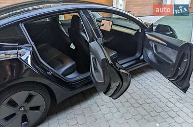 Седан Tesla Model 3 2021 в 