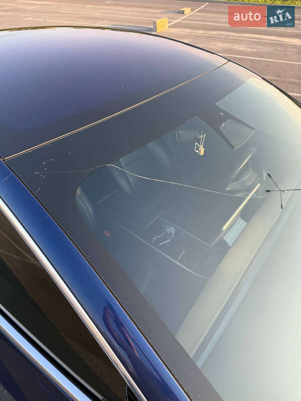 Седан Tesla Model 3 2018 в Львові