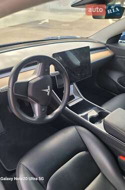 Седан Tesla Model 3 2018 в 