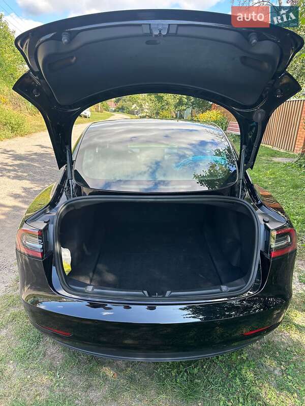 Седан Tesla Model 3 2020 в Києві фото 10 Седан Tesla Model 3 2020 в Києві
