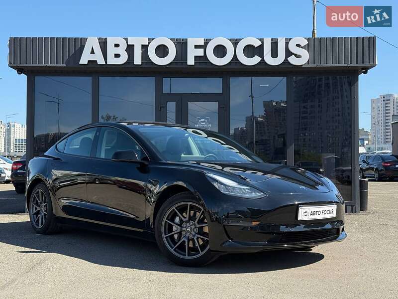 Tesla Model 3 2020