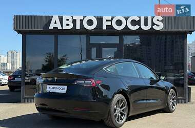 Седан Tesla Model 3 2020 в 